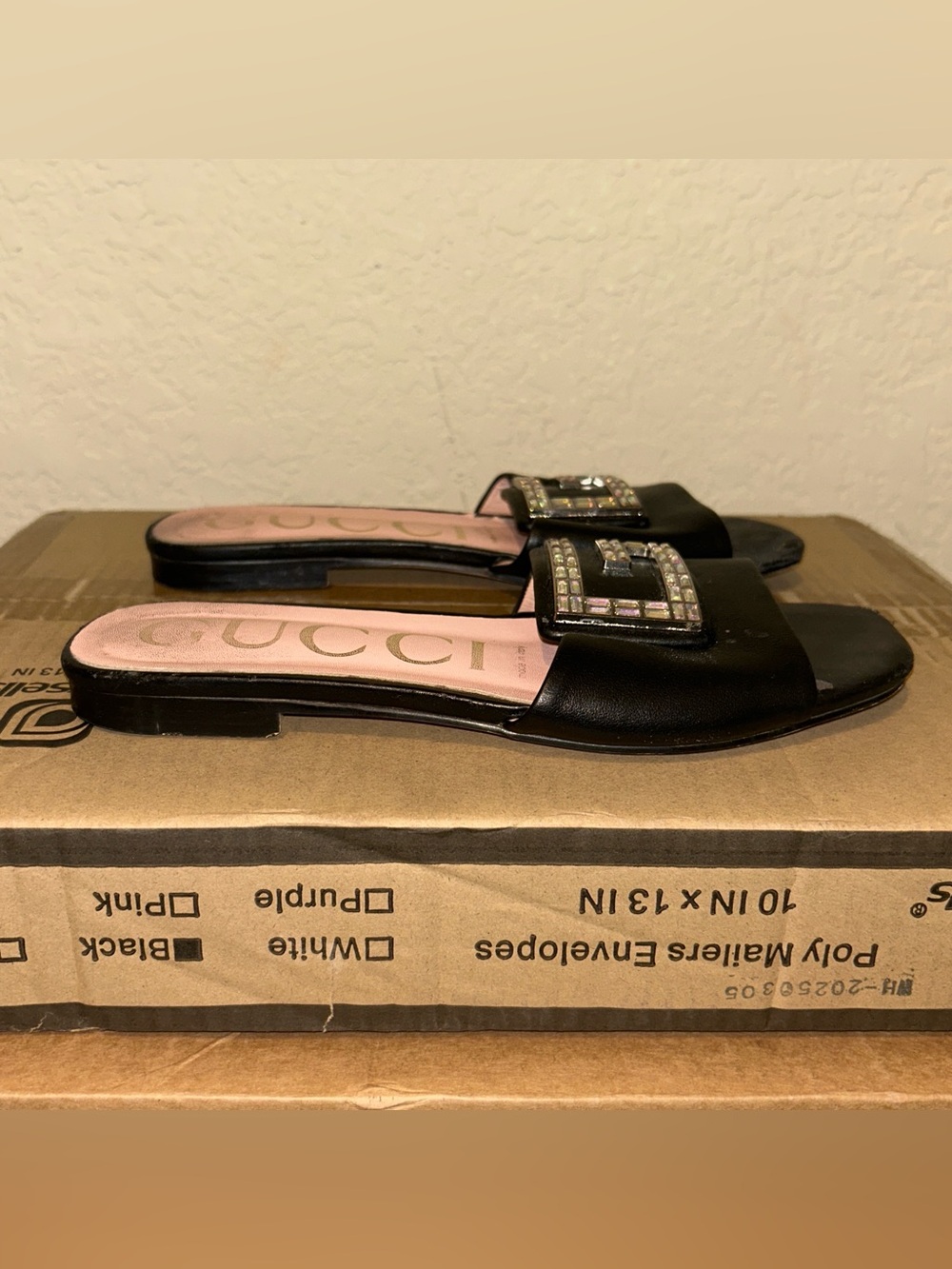 Gucci Black Crystal Buckle Slide Sandals - Women's 39 US 8 - Picture 2 of 7